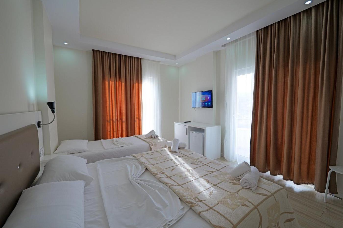 Helia Seaside Hotel Sarandë 외부 사진