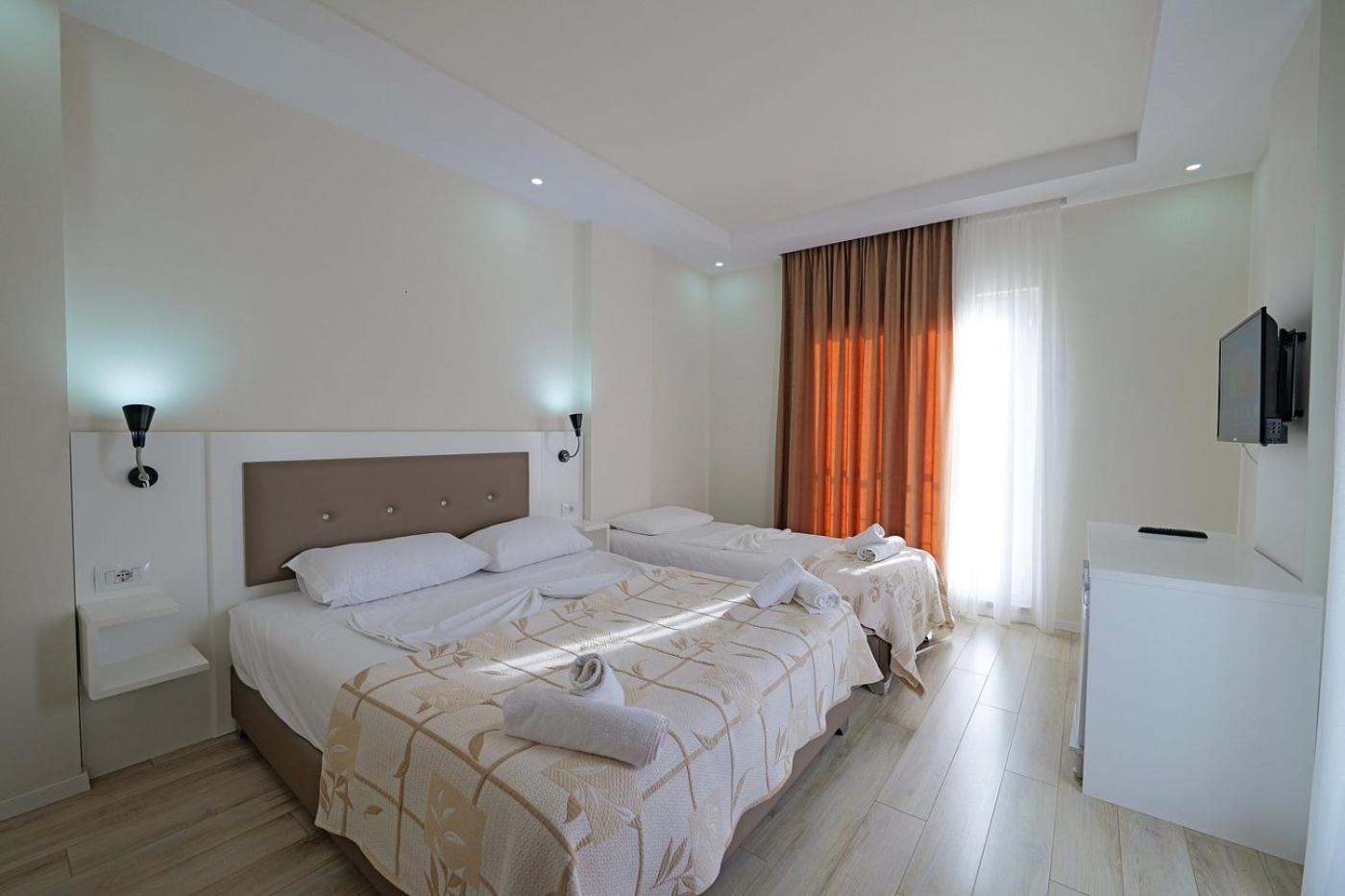 Helia Seaside Hotel Sarandë 외부 사진