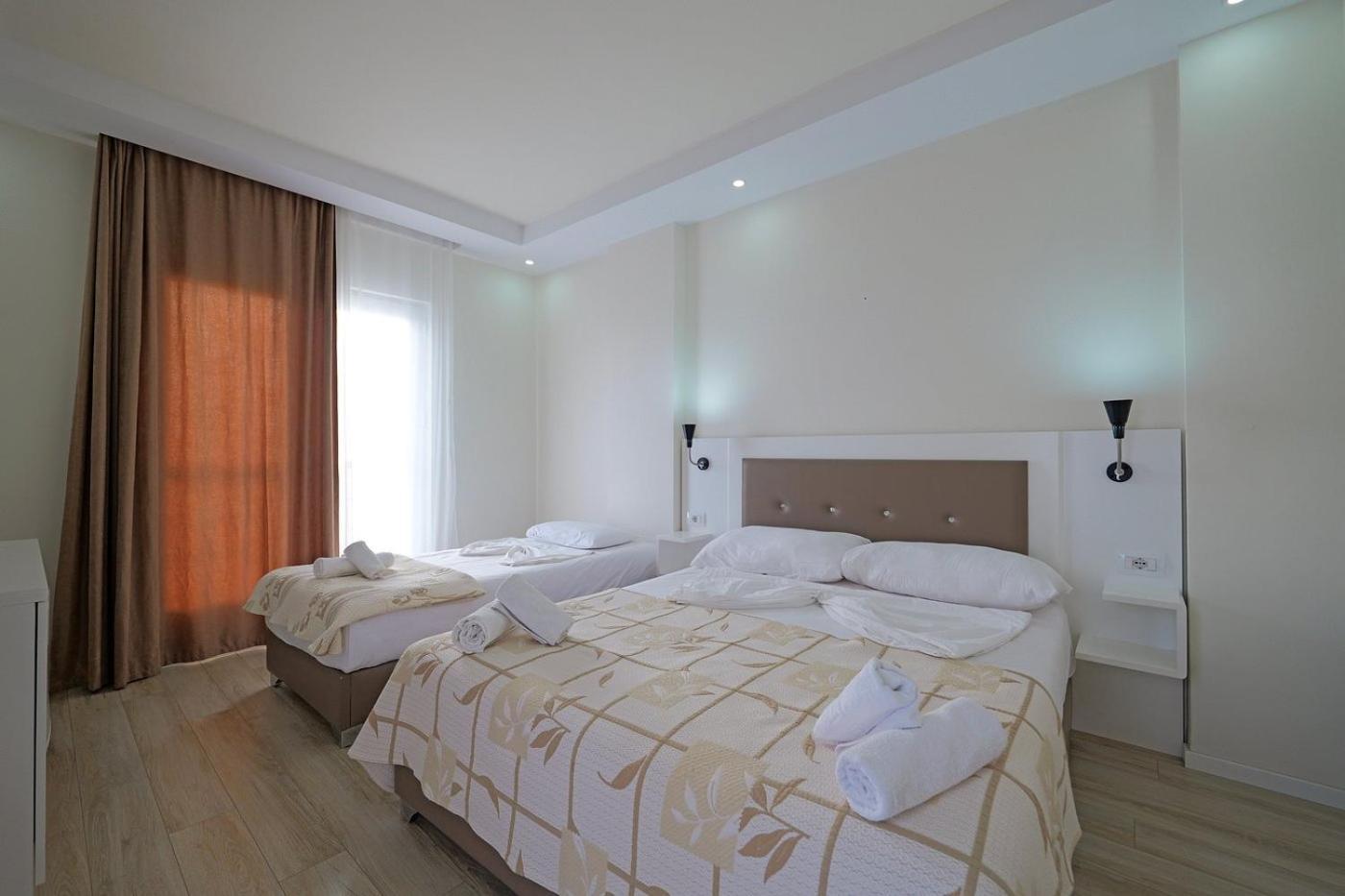Helia Seaside Hotel Sarandë 외부 사진