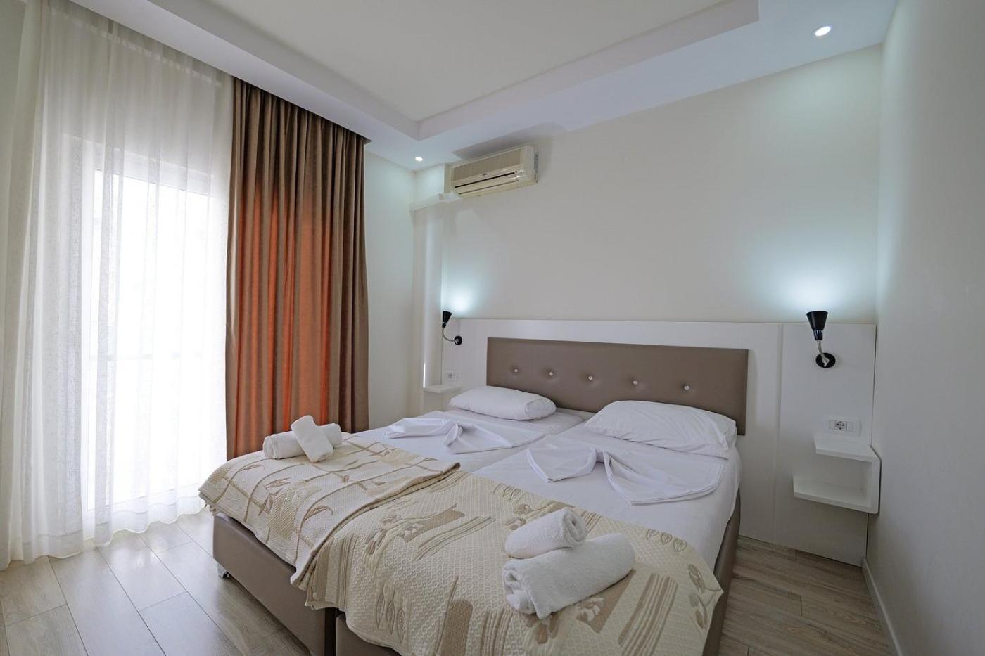 Helia Seaside Hotel Sarandë 외부 사진