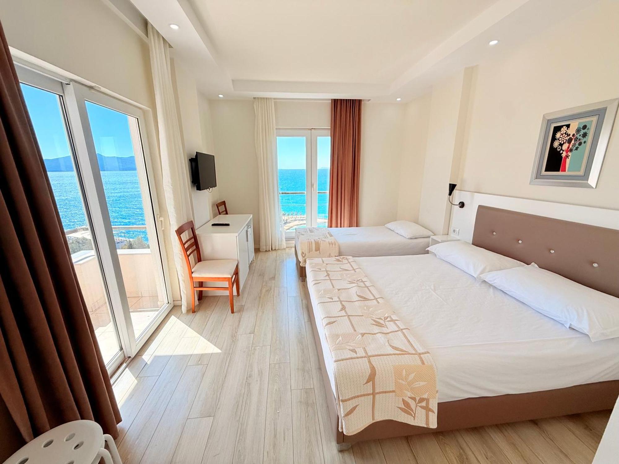 Helia Seaside Hotel Sarandë 외부 사진