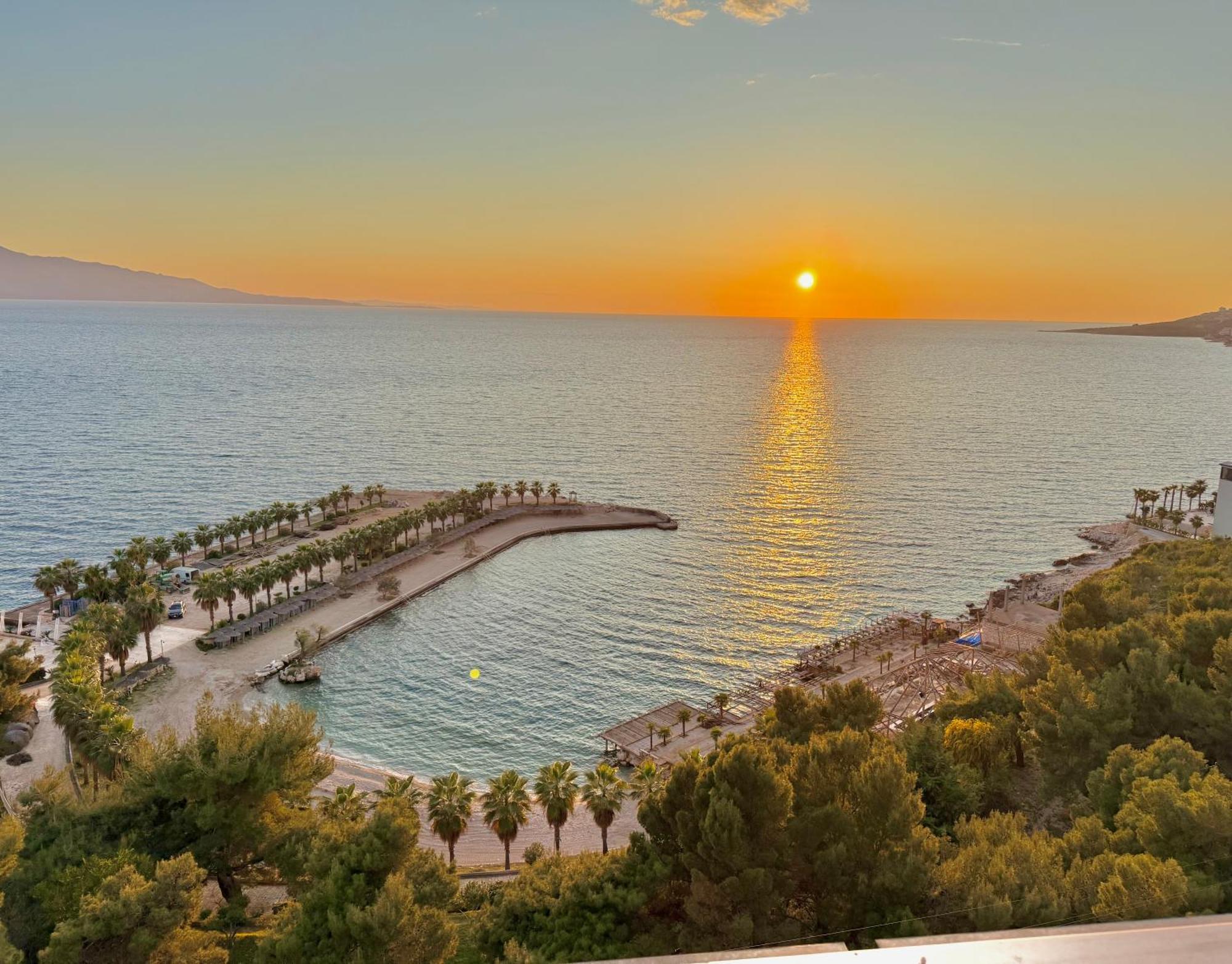 Helia Seaside Hotel Sarandë 외부 사진