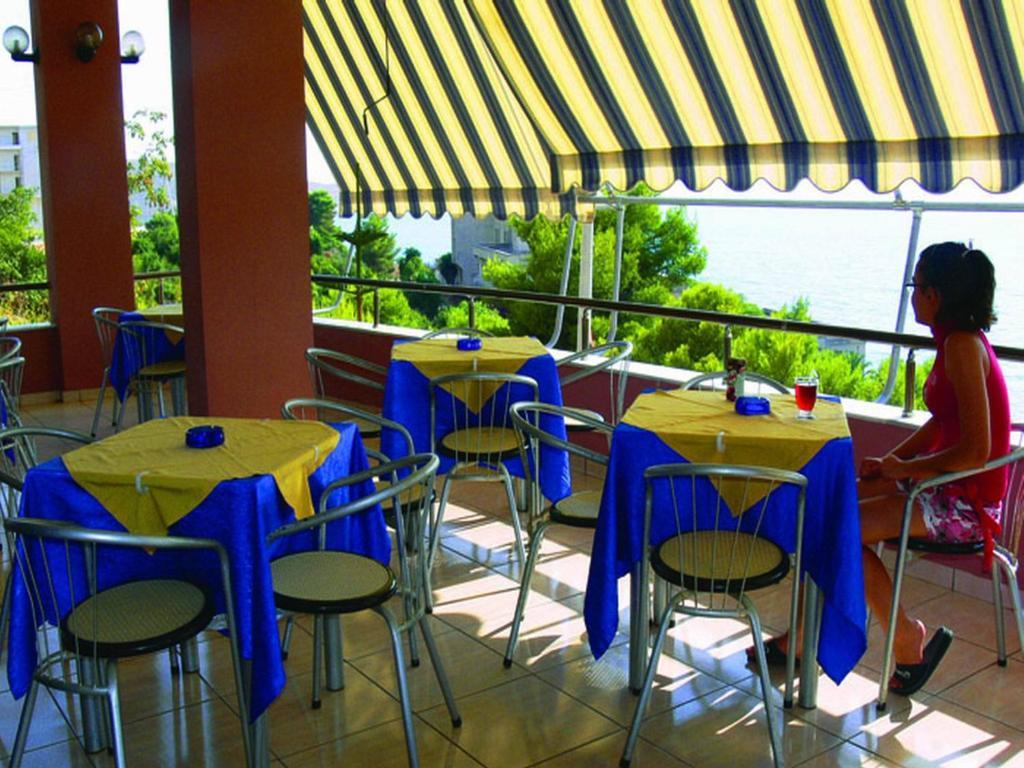 Helia Seaside Hotel Sarandë 외부 사진